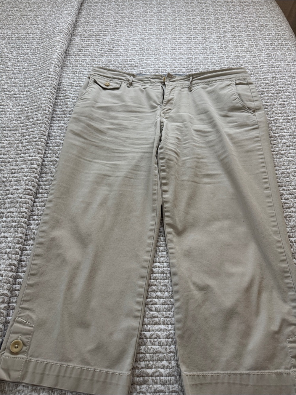 Eddie Bauer Cropped Wide-Leg Pants in Light Khaki